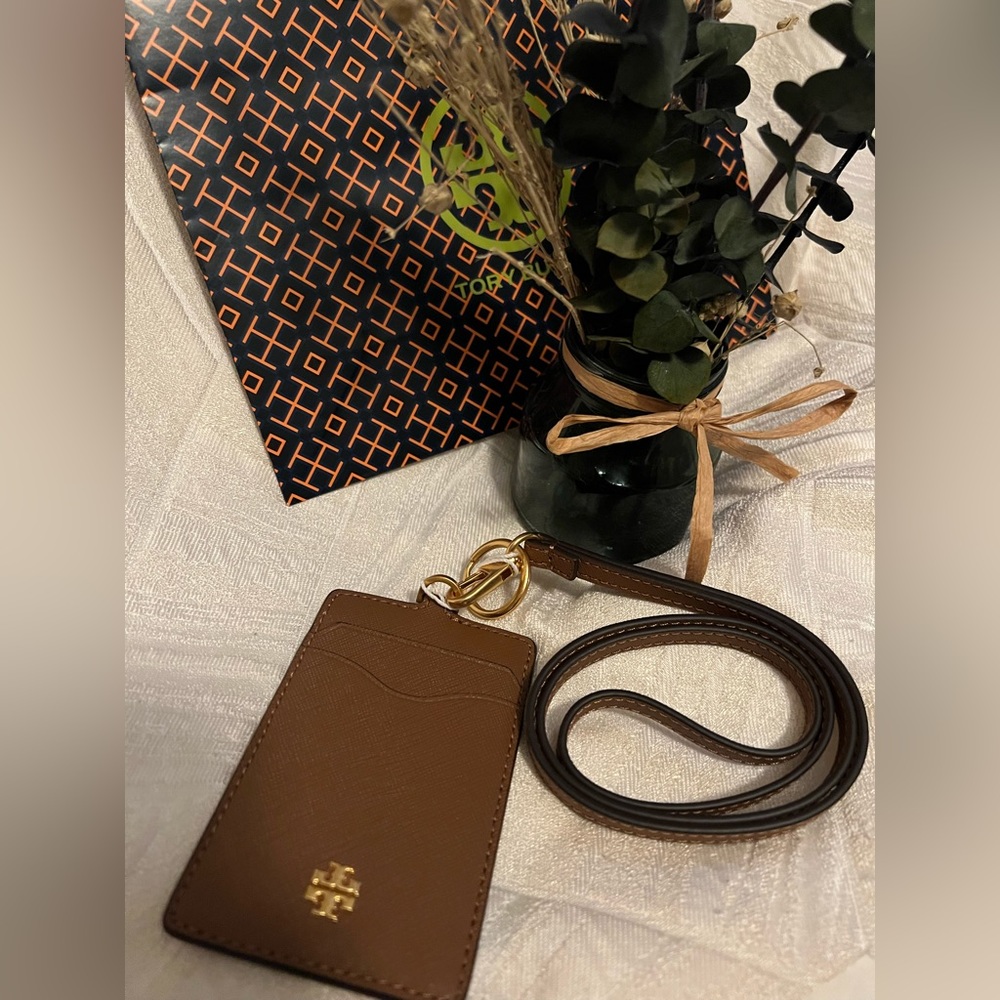 Tory Burch Emerson Lanyard (Moose)